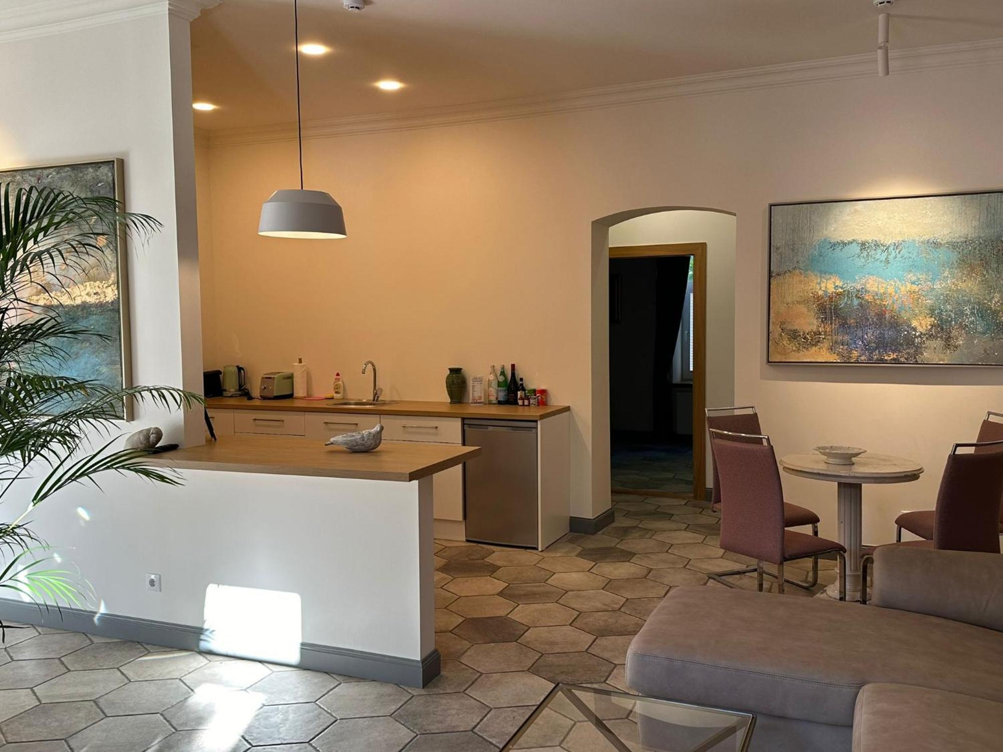 Art Hotel Roma เลียปาญา ภายนอก รูปภาพ